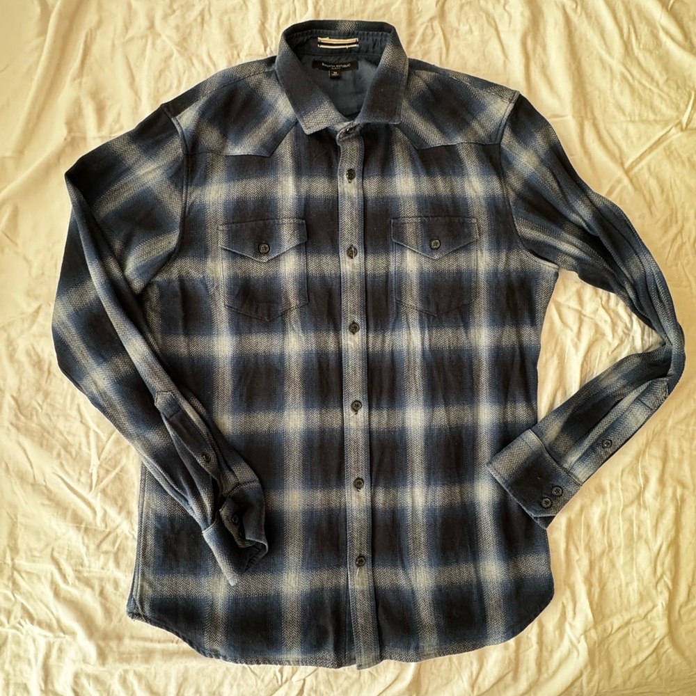 Banana Republic Men's Blue and Gray Plaid Button Down Flannel Slim Fit Medium